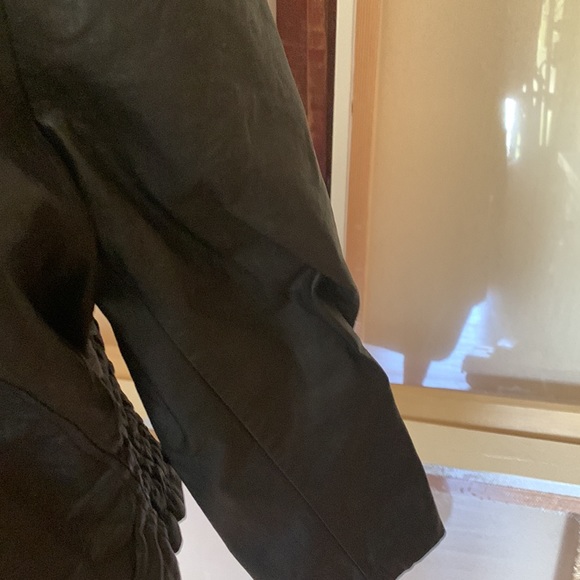 Jacket Up - Picture 3 of 7